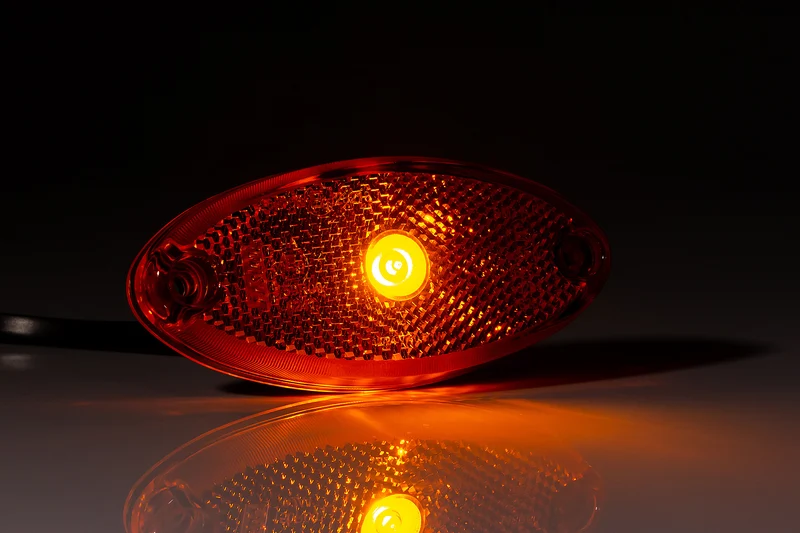 Fristom Ovale LED-Begrenzungsleuchte im Anhängerstil mit Reflektor