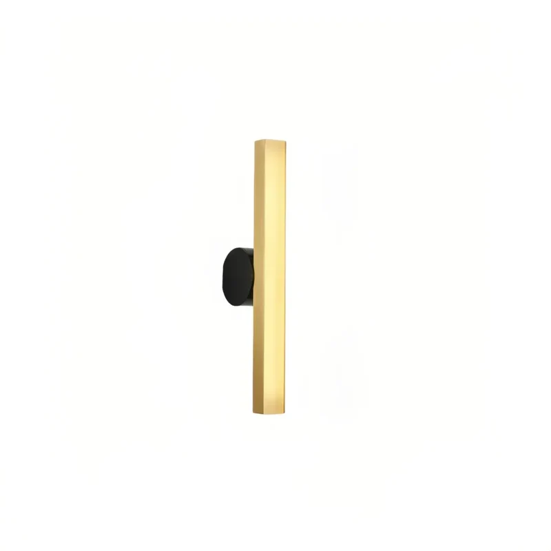 Moderne lange Wandleuchte in Schwarz-Gold für den Innenbereich