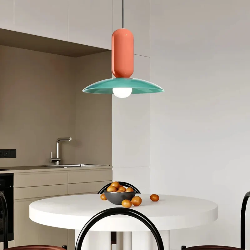 Nordische Pendelleuchte im Macaron-Stil aus Metall für das Esszimmer