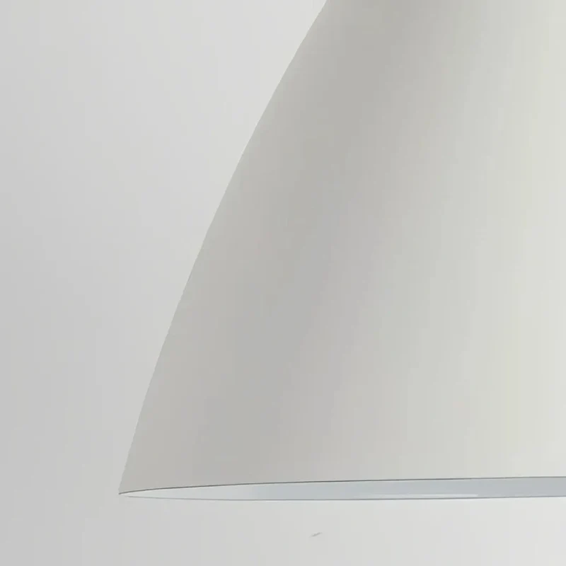Moderne Pendelleuchte im Macaron-Stil aus Metall für das Esszimmer