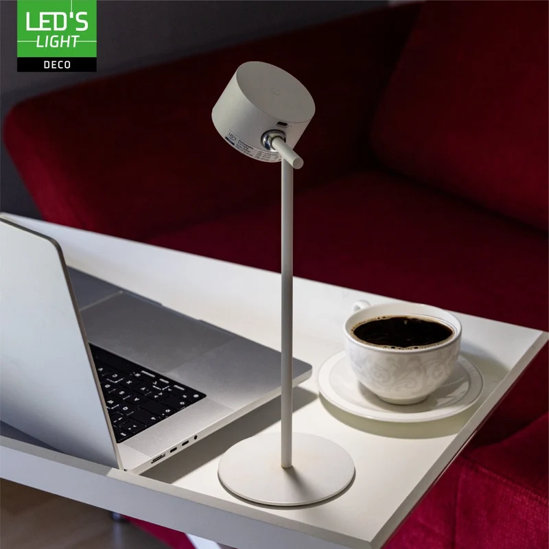 LED's Light 3-in-1 kabellose wiederaufladbare Lampe mit magnetischer Wandhalterung, Sockel und Klemme - Weiß