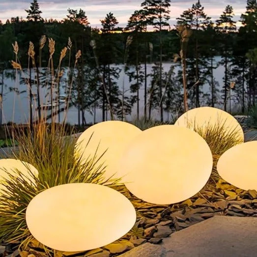 Widerstandsfähige Gartenlampe aus Stein – Cobbelise