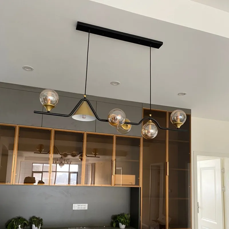 Moderne LED-Deckenleuchte aus Glas und Metall – Stalio