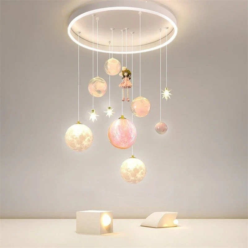 Dimmbare LED-Hängeleuchte für Kinderzimmer mit Himmelsdesign – Dringas