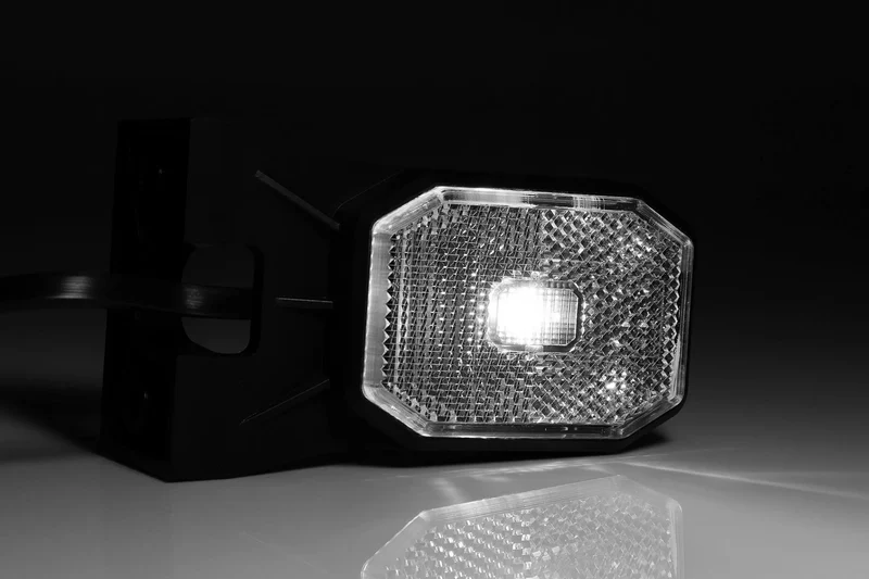 Fristom FT-069 Weiße LED-Begrenzungsleuchte mit Reflektor/Aufhängevorrichtung