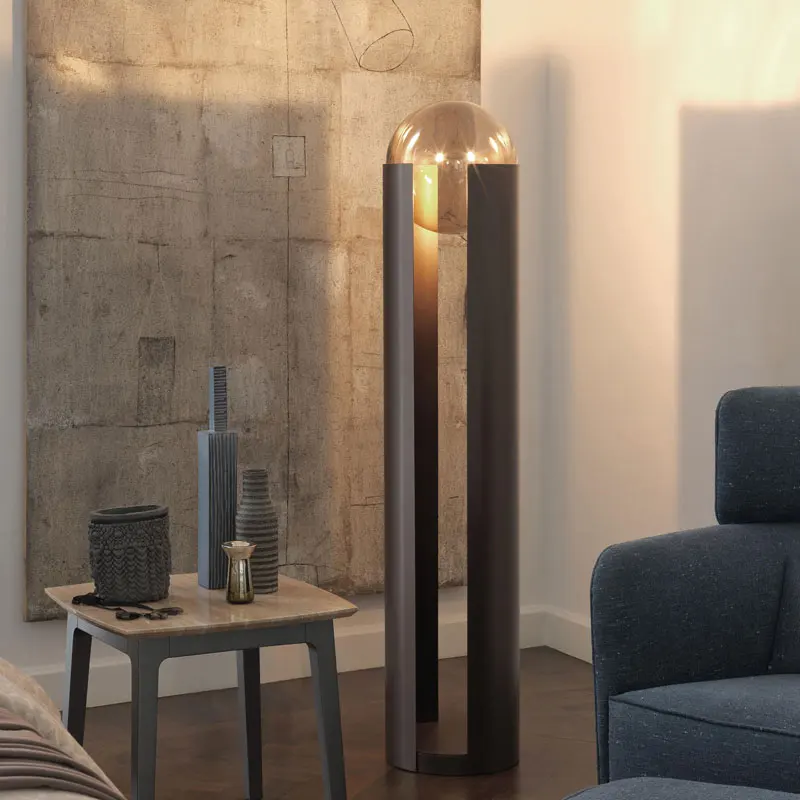 Postmoderne Stehlampe Metall Glas LED – Elara