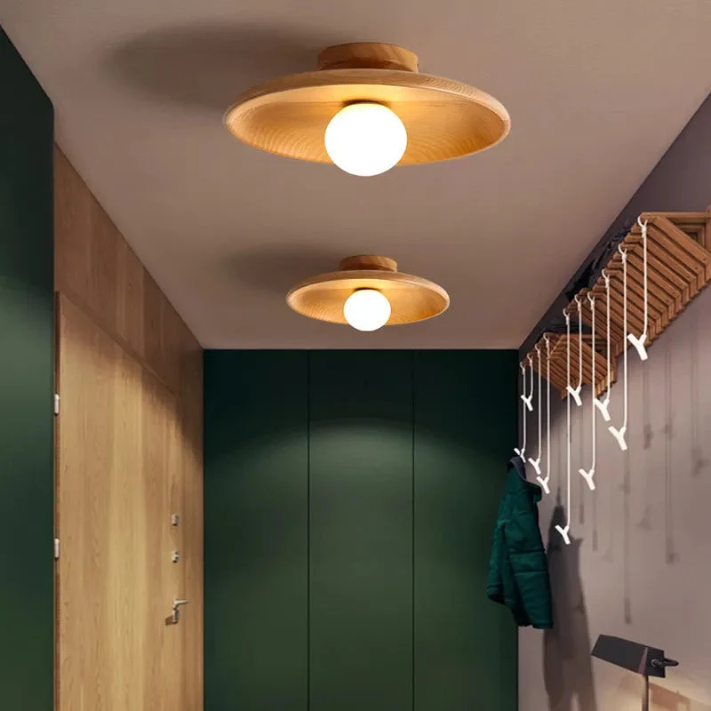 Deckenleuchte aus hellem Holz mit Zen- und moderner Atmosphäre – Marbena