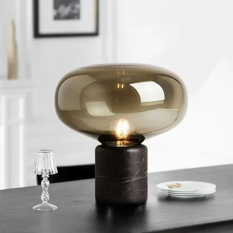 Zeitlose Marmor-Tischlampe Eleganz – Luxor