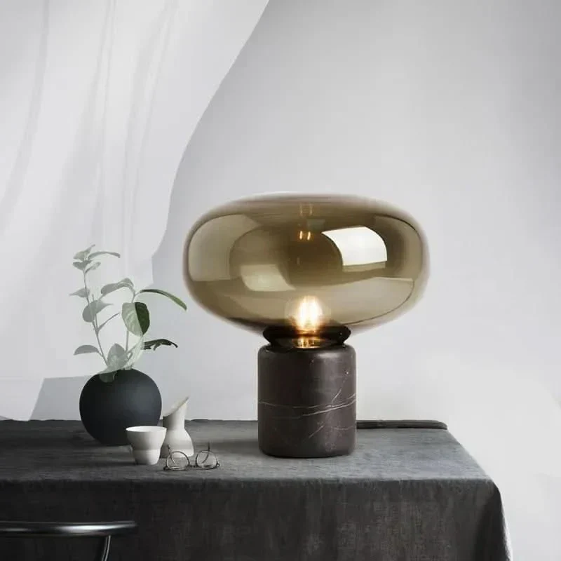 Zeitlose Marmor-Tischlampe Eleganz – Luxor