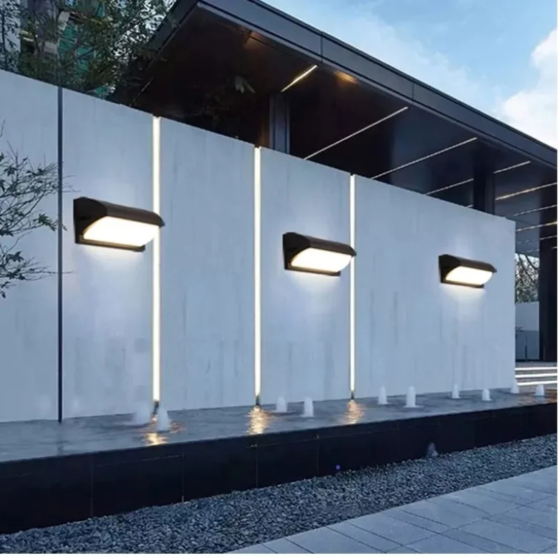 Moderne, widerstandsfähige und leistungsstarke Wandleuchte – Cubo