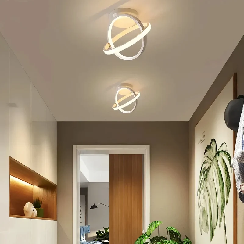 Moderne Deckenleuchte im Ringdesign für den Flur