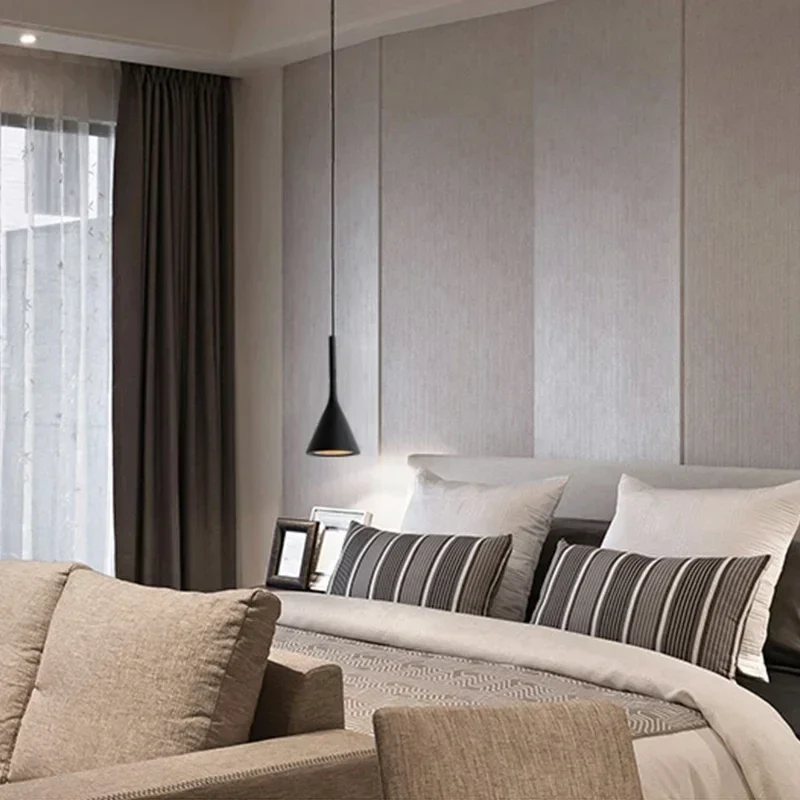 Konische Pendelleuchte aus Aluminium – Elancia