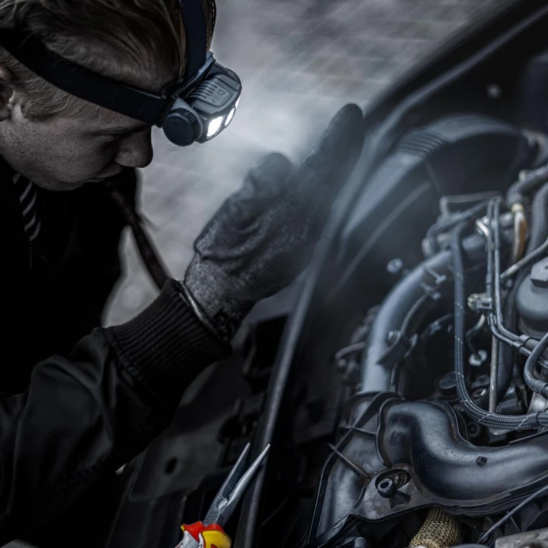 Professionelle batteriebetriebene LED-Stirnlampe mit Zoomfunktion – Wiederaufladbar – IP44 – Dimmbar – 250 lm