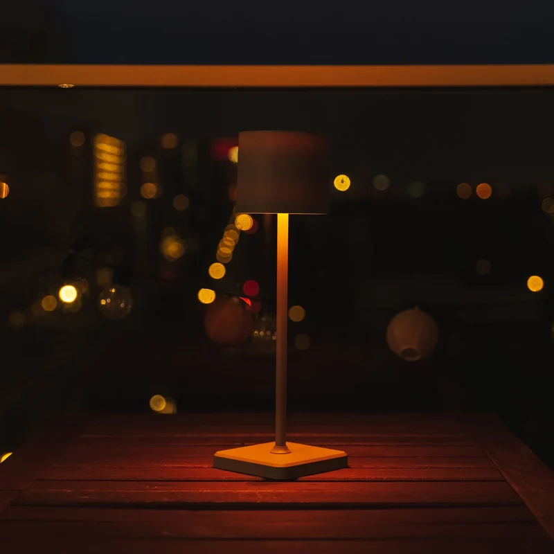 Akku LED-Tischleuchte grau dimmbar IP54 warm-neutral-kaltweiß Ladeschale - LED's Light
