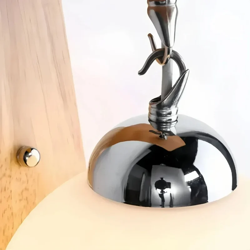 Wandleuchte skandinavisch aus Glas und Holz für Schlafzimmer