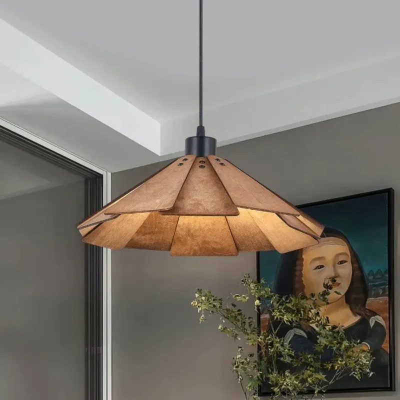Skandinavische Pendelleuchte aus Holz mit Blumen Design für Esszimmer
