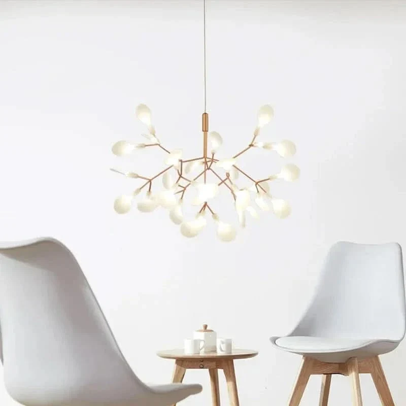 Hängeleuchte mit nordischem Design und Zweig-Motiv – Skulpturales Licht – Firefly