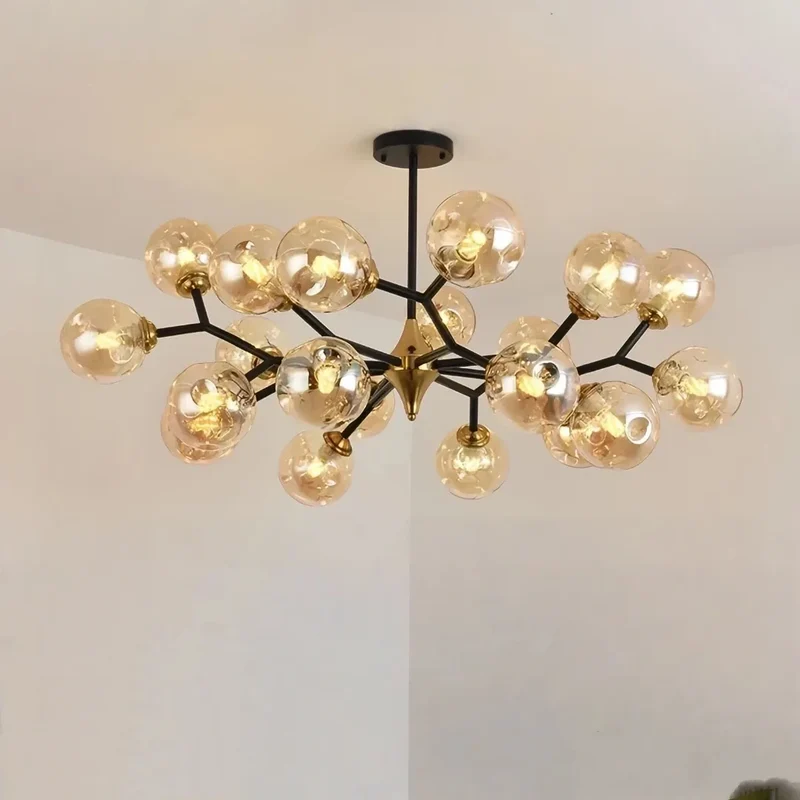 Moderner LED-Kronleuchter mit Glaskugeln für Wohnzimmer