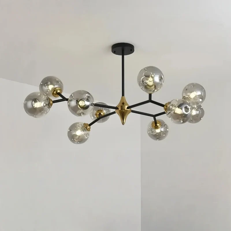 Moderner LED-Kronleuchter mit Glaskugeln für Wohnzimmer
