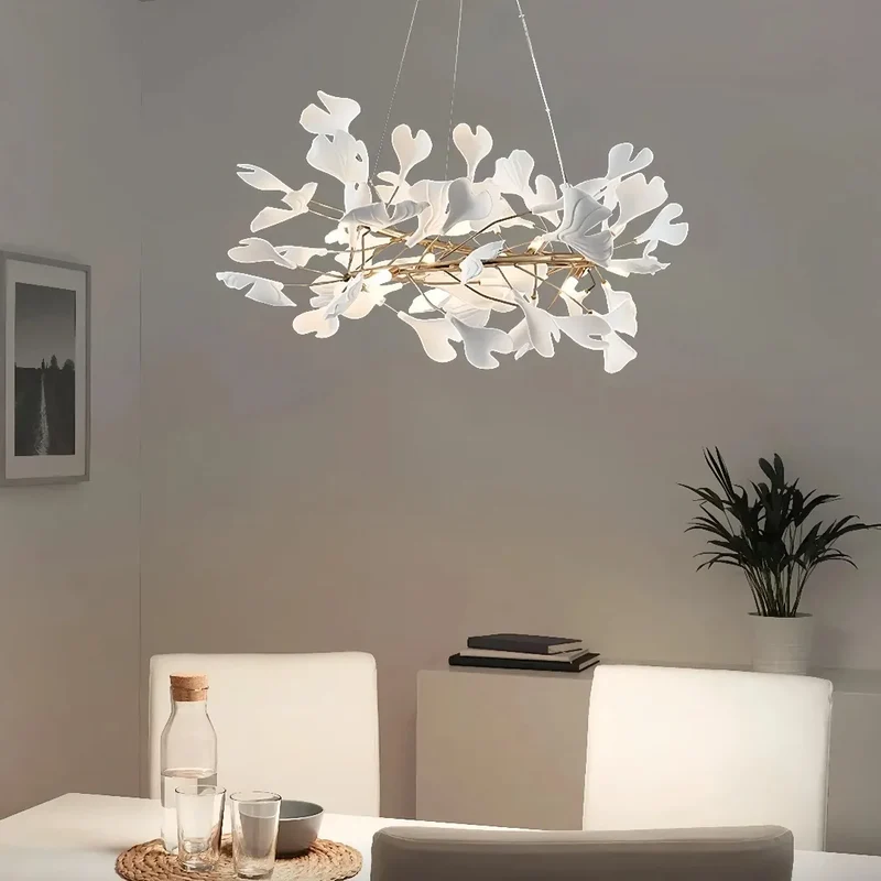 Moderne Keramik-Kronleuchter mit Ginkgo-Design fürs Wohnzimmer