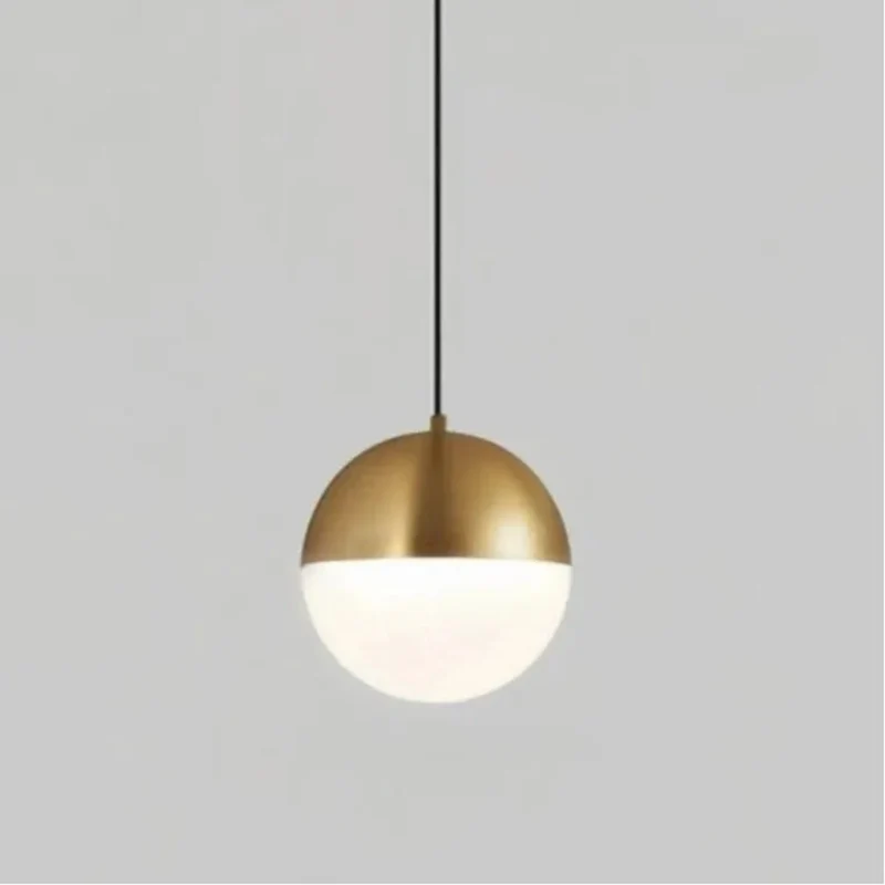 Moderne Glaskugel-Pendelleuchte für das Esszimmer