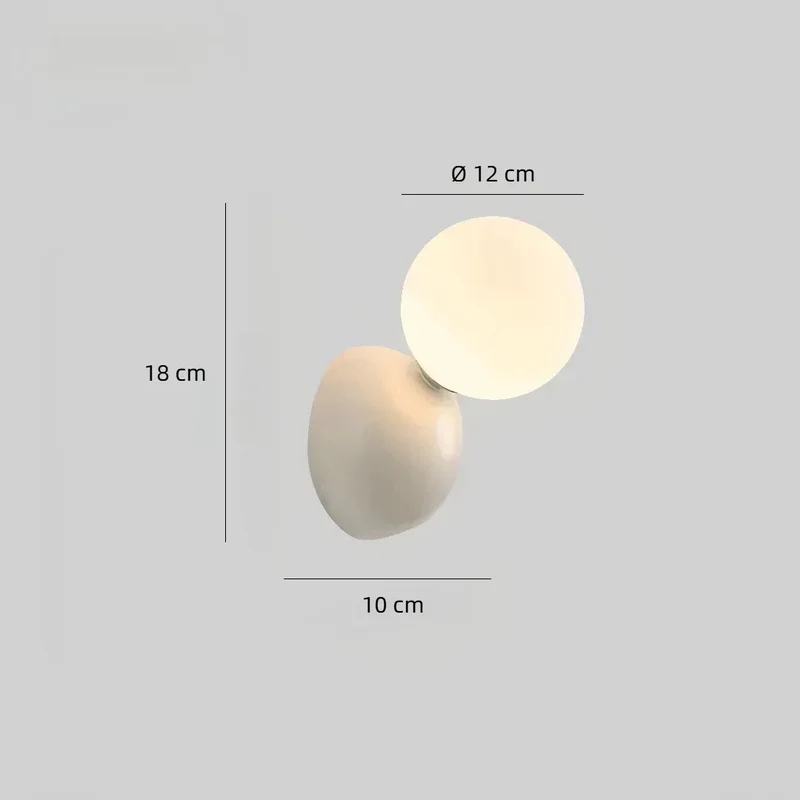 Moderne LED-Wandleuchte mit Opalglas-Kugel für Schlafzimmer