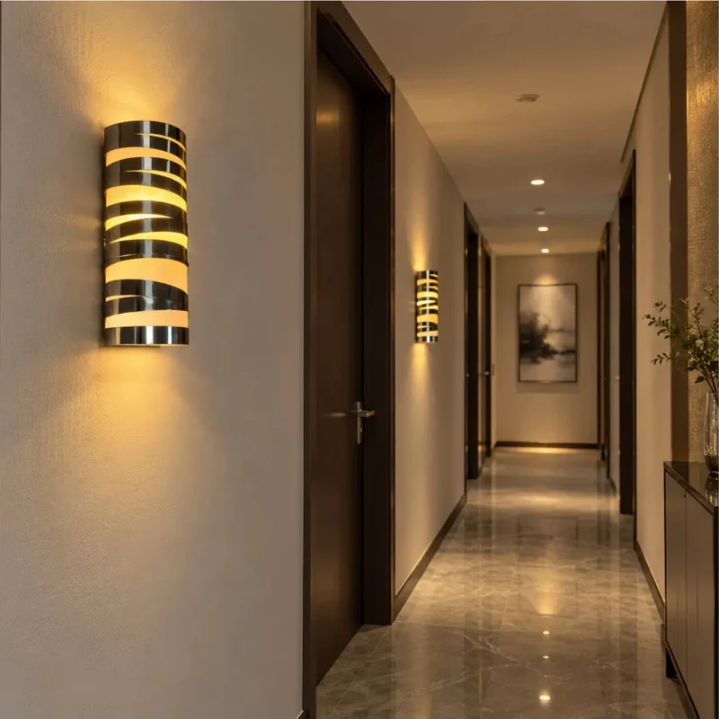 Moderne LED Wandleuchte Up Down aus Edelstahl für den Flur