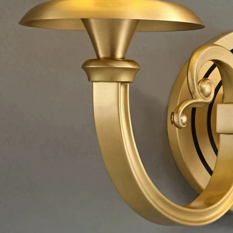 Vintage Wandleuchte aus Metall mit Stoffschirm fürs Wohnzimmer