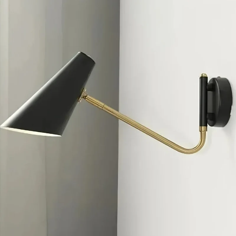 Schwenkbare Wandleuchte mit Gelenkarm für Schlafzimmer