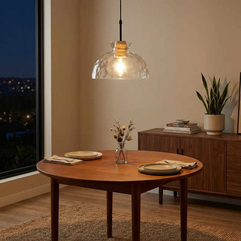 Raffinierte Hängelampe & Elegantes Glas – Nyra
