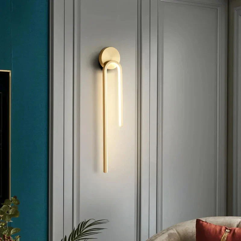 Moderne LED-Wandleuchte aus Metall, nach unten gerichtet – Saline