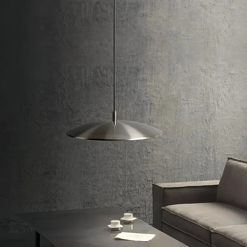 Moderne LED-Pendelleuchte im UFO-Design für das Esszimmer