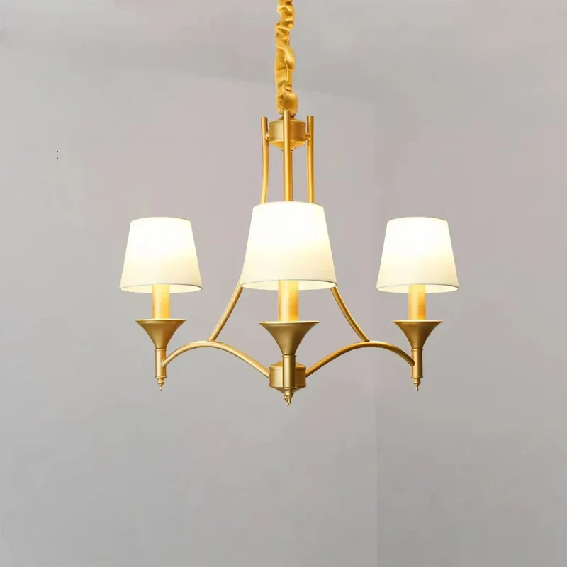 Vintage Kronleuchter mit Stoffschirmen, dimmbar, ideal für das Wohnzimmer