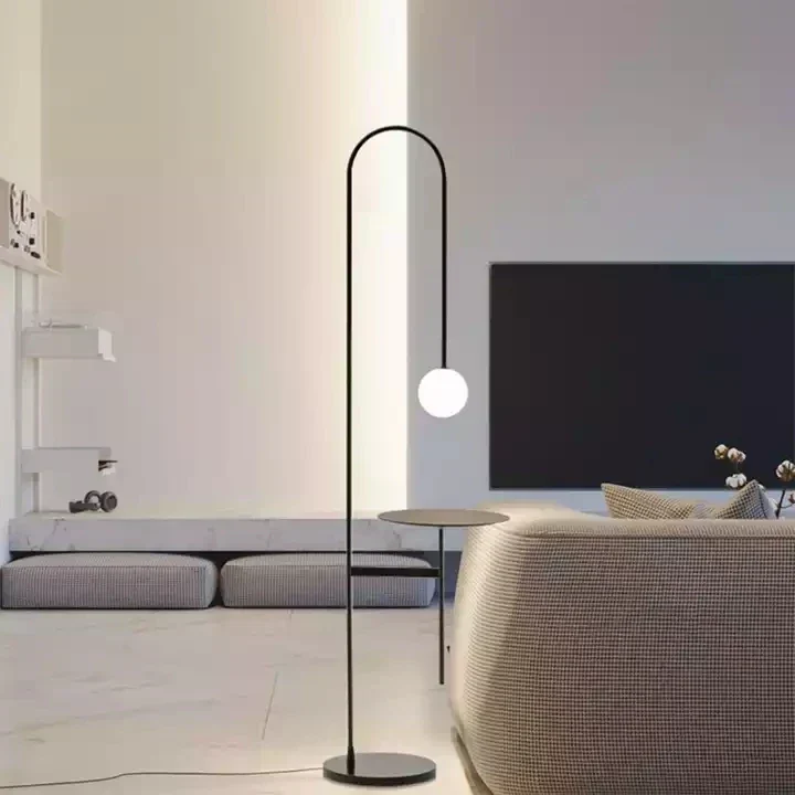 Schlanke Stehlampe im Nordic Chic Stil – Monara