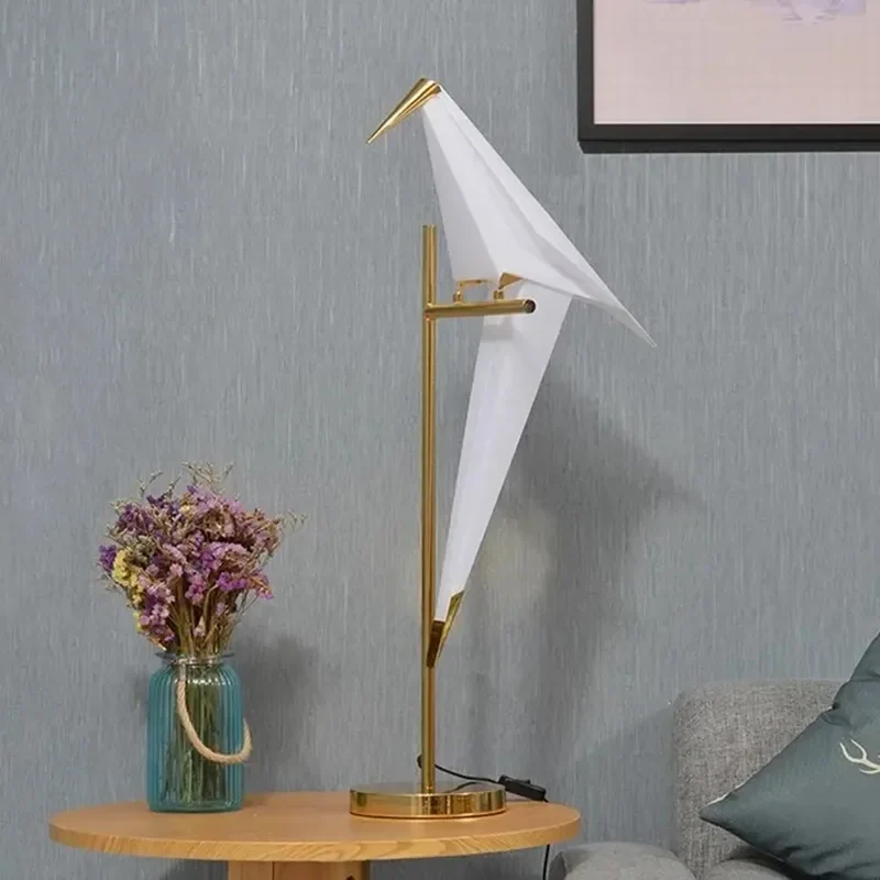 Dekorative Nachttischlampe Papageienform Natürliche Atmosphäre – Ionis
