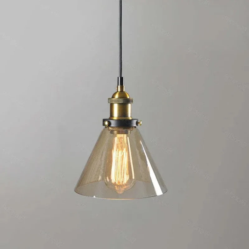 Retro Pendelleuchte aus Glas für den Esstisch