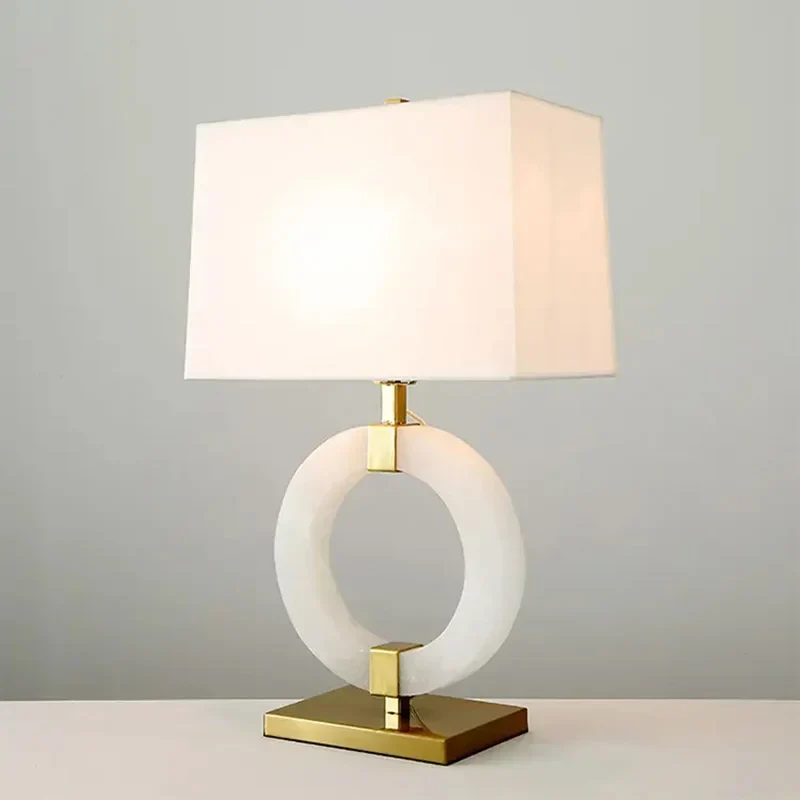 Schlichte und robuste Designlampe für professionelle Räume – Photalis