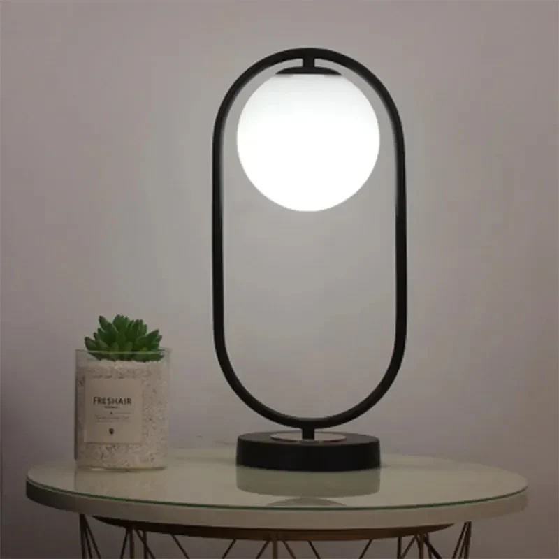 Elegante LED-Leuchte für schlichte und funktionale Innenräume – Rayelle