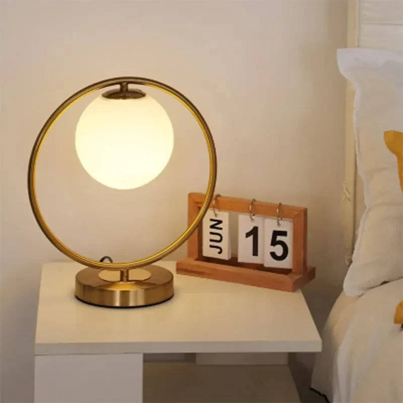 Elegante LED-Leuchte für schlichte und funktionale Innenräume – Rayelle