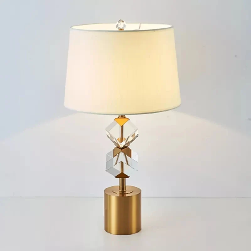 Elegante Tischlampe mit sanfter Atmosphäre – Crystal Palace