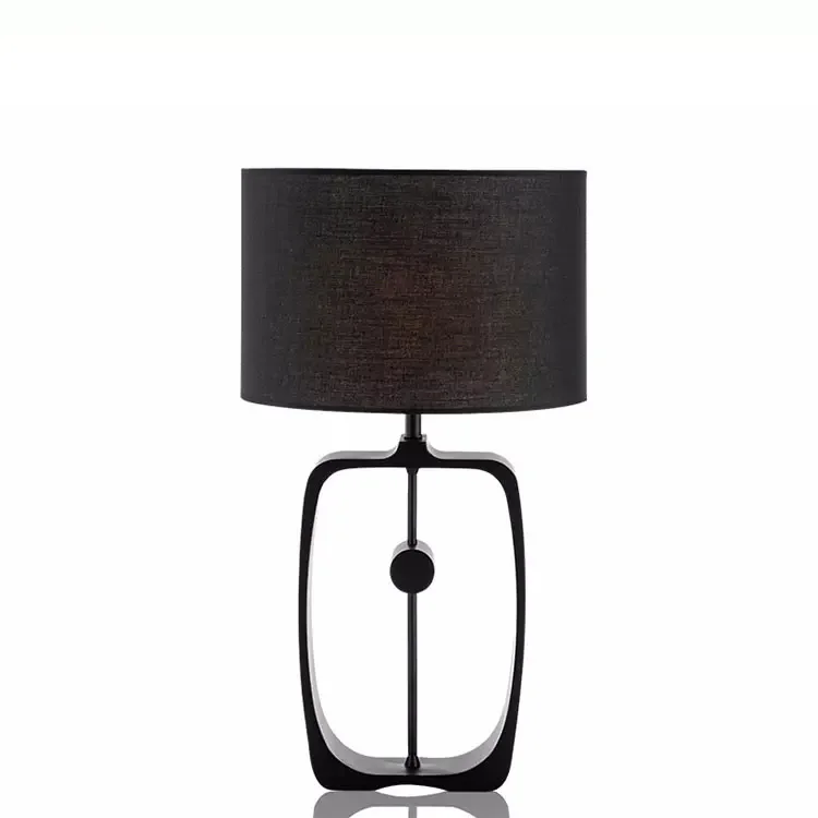Dekorative Schwarzmetall-Lampe mit schlichtem, modernem Design – Milan Lux