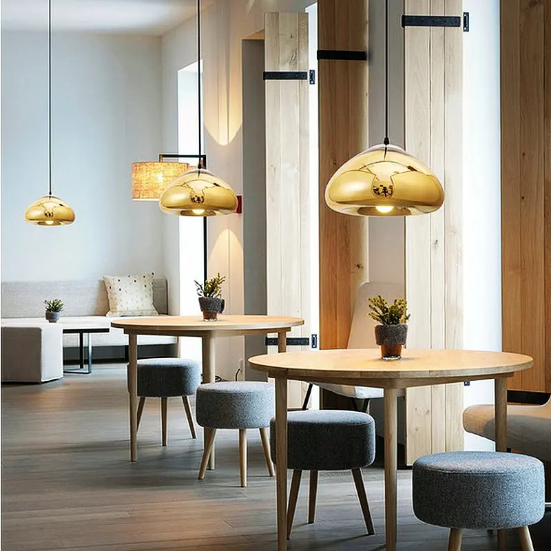 Hemisphärische Pendelleuchte aus Aluminium mit Spiegel-Finish – Aurovia