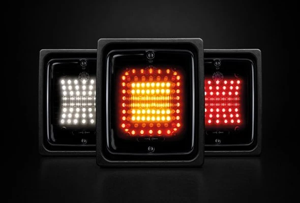 Strands Dark Knight Square IZE LED-Rücklichter mit dunkler Linse