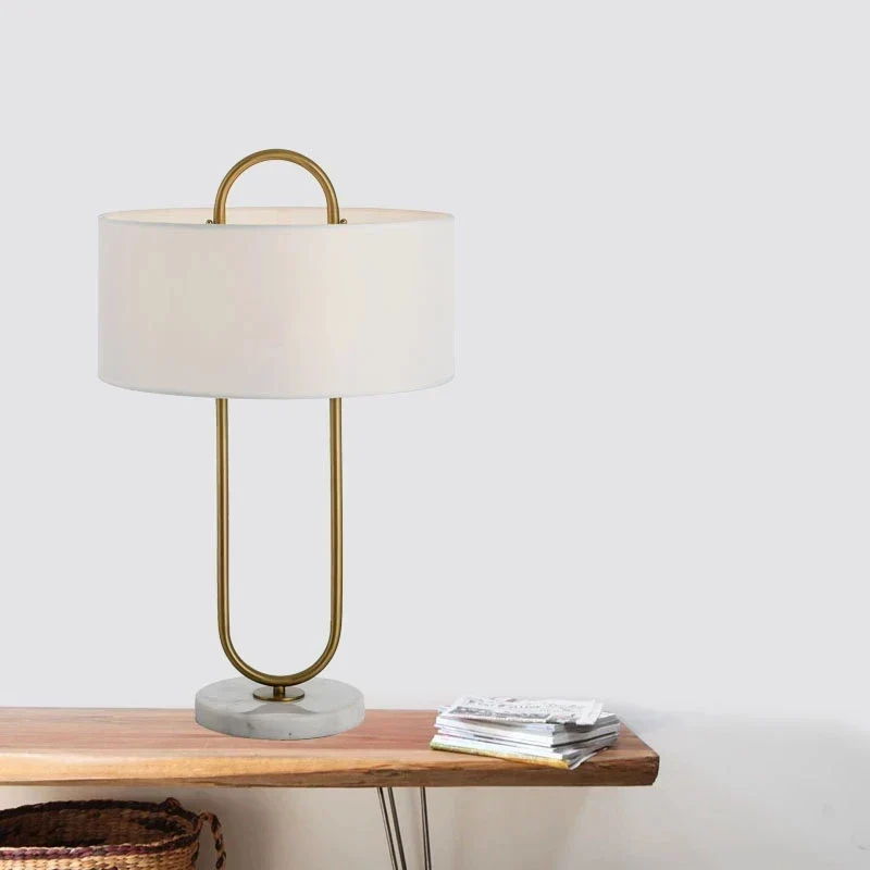 Tischlampe im eleganten Stil, künstlerisches Finish – Solara