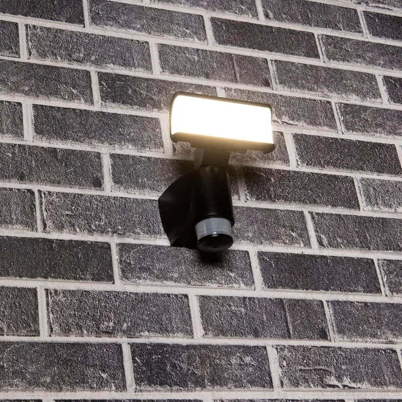 LED-Strahler schwarz mit 180° Bewegungsverfolgung 18W IP44 - LED's Light