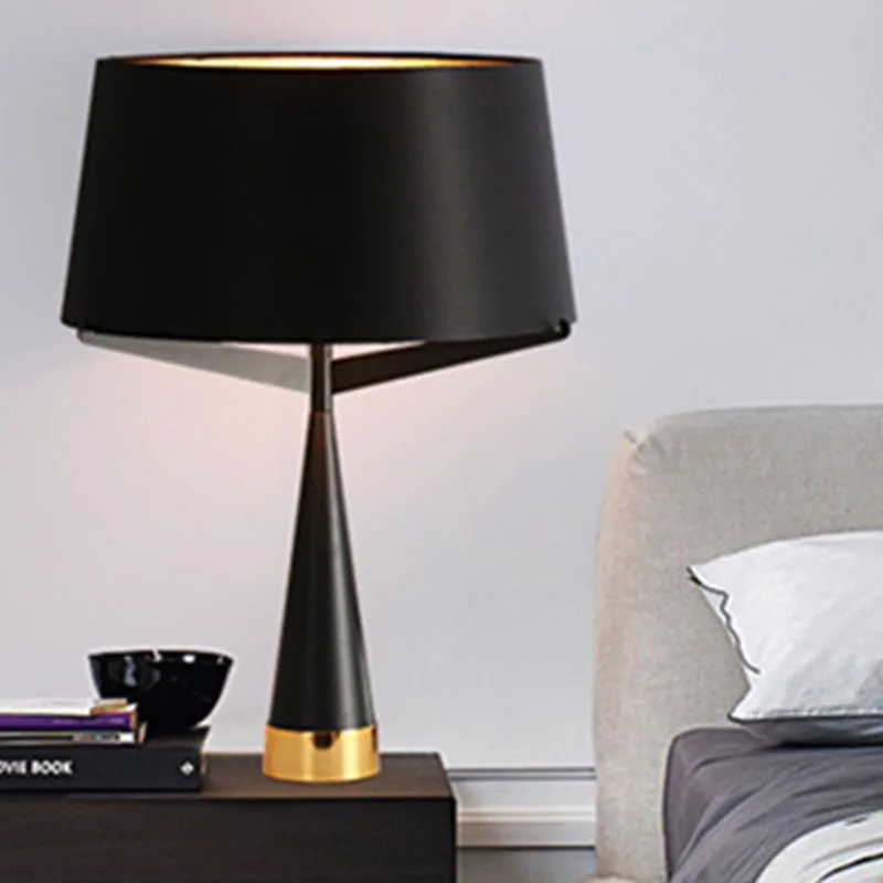 Vielseitige Tischlampe Zeitloses und Modernes Design – Astrovéa