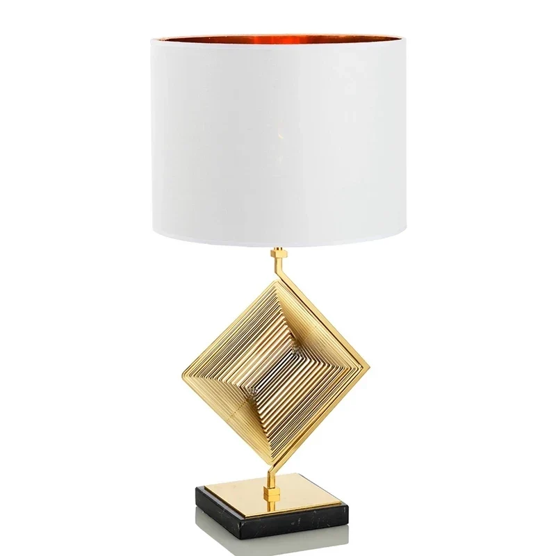 Design-Nachttischlampe mit anspruchsvollem Stil, prestigeträchtige Atmosphäre – Zirconis
