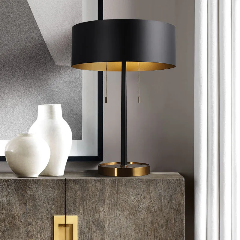 Nachttischlampe – Eleganter postmoderner Stil – Gemütliche Atmosphäre – Pietralis