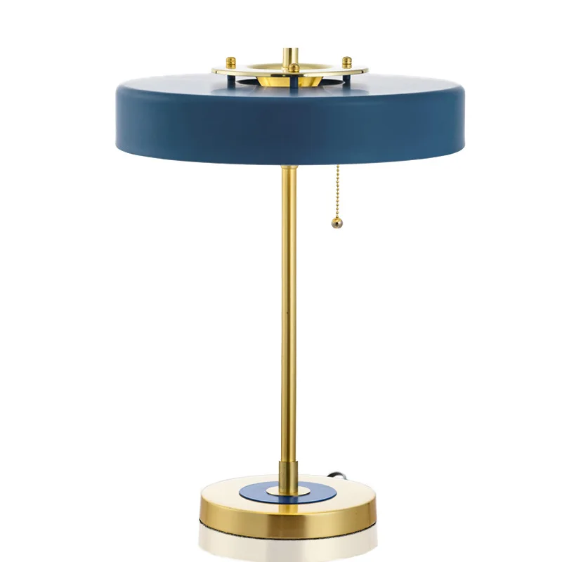 Handgefertigte Skulpturale Premium-Nachttischlampe – Zephyr