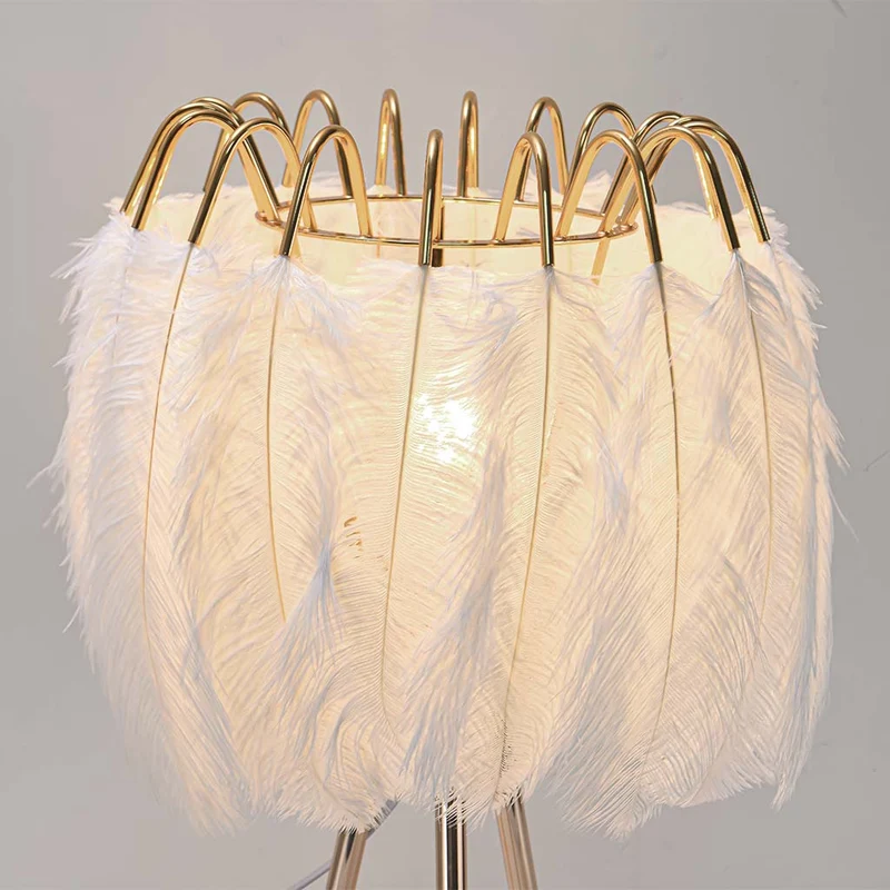 Feather Table Lamp Nordic Style Tripod Wire, White